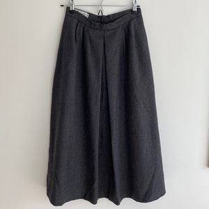 Vintage 100% wool pleated long grey skirt sz xs